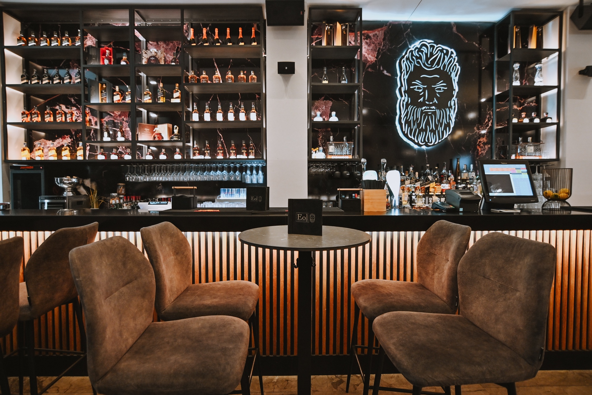 EOL Bar photo 2
